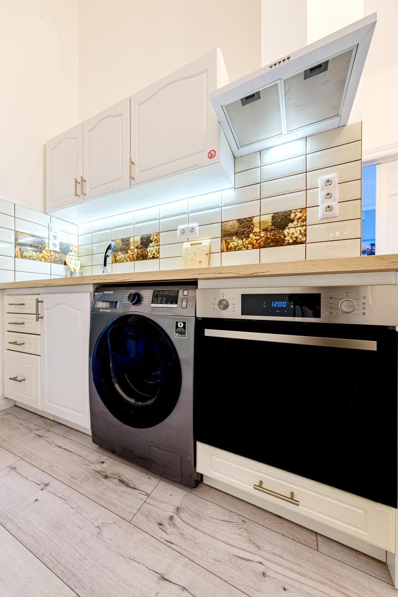 Soho Downtown Apartment Budapest Luaran gambar
